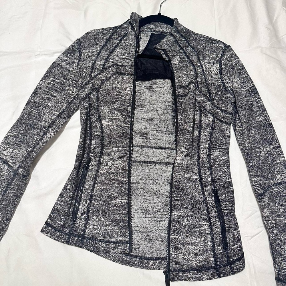 Lululemon Jacket. Size 4.